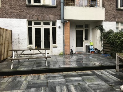 Aanbouw vanuit de tuin leeg